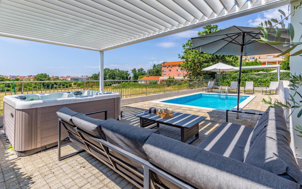 Lotus Villas Resort Пула Екстериор снимка
