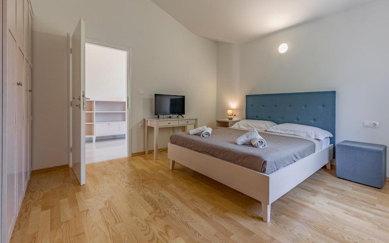 Lotus Villas Resort Пула Екстериор снимка