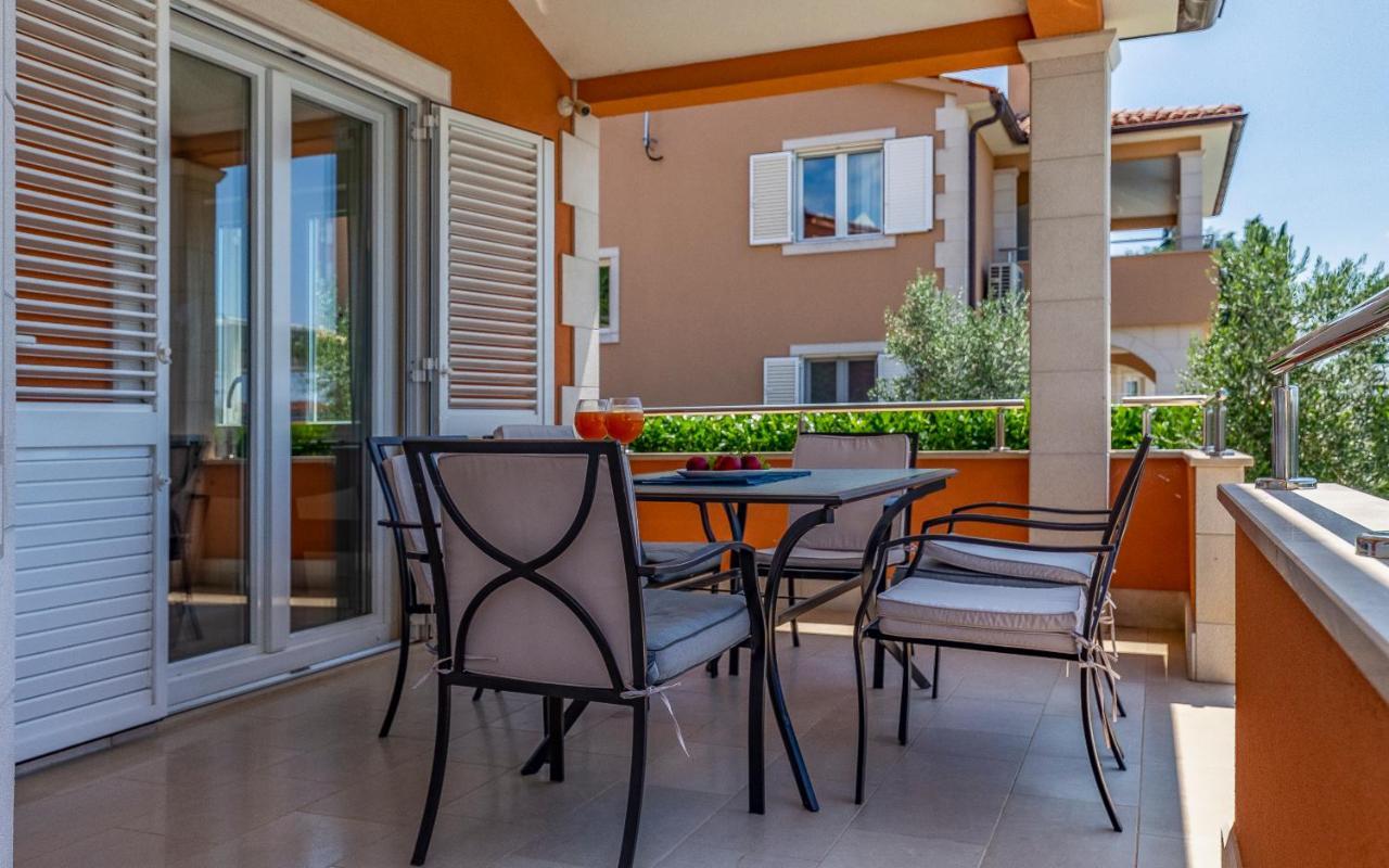 Lotus Villas Resort Пула Екстериор снимка