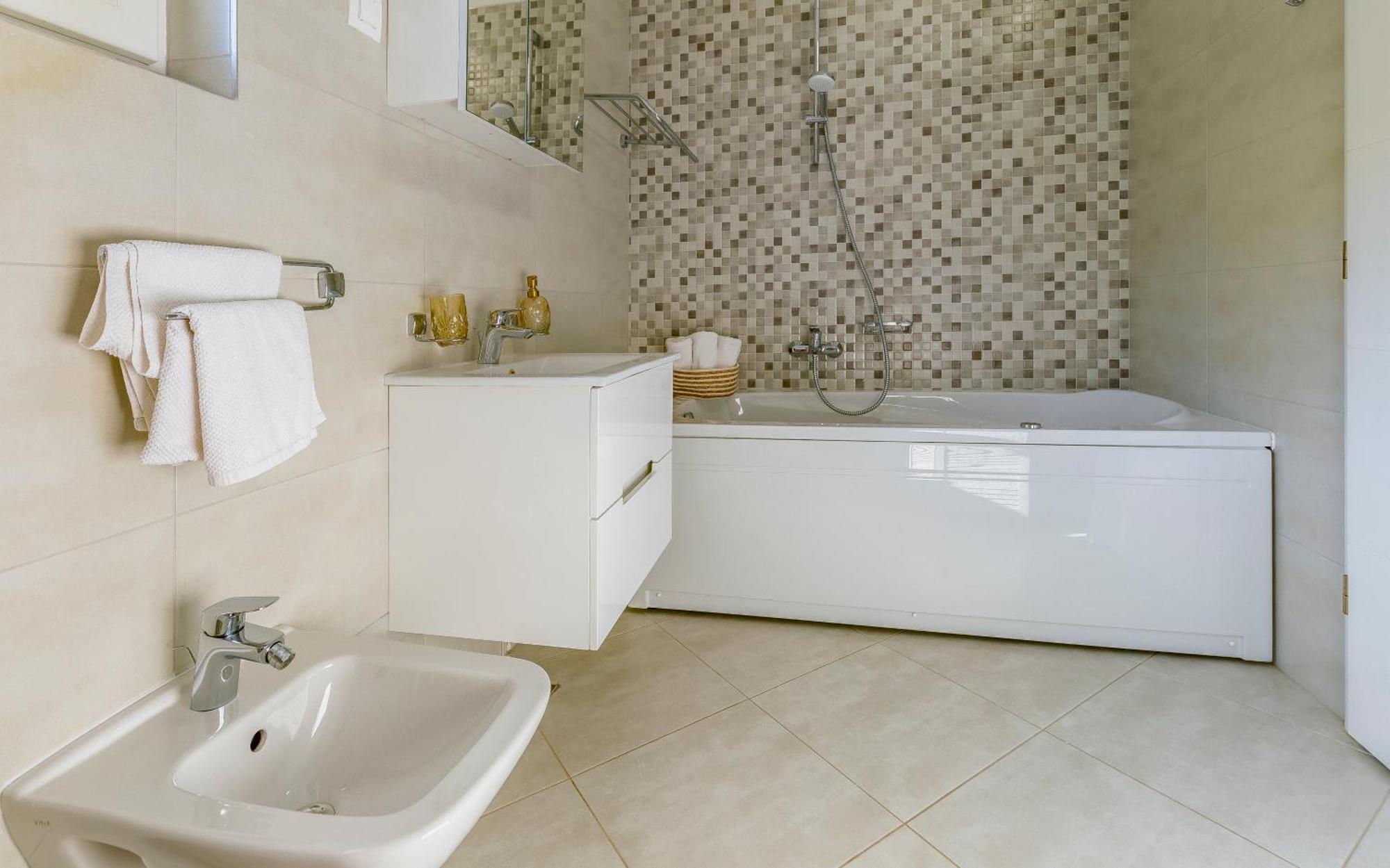 Lotus Villas Resort Пула Екстериор снимка
