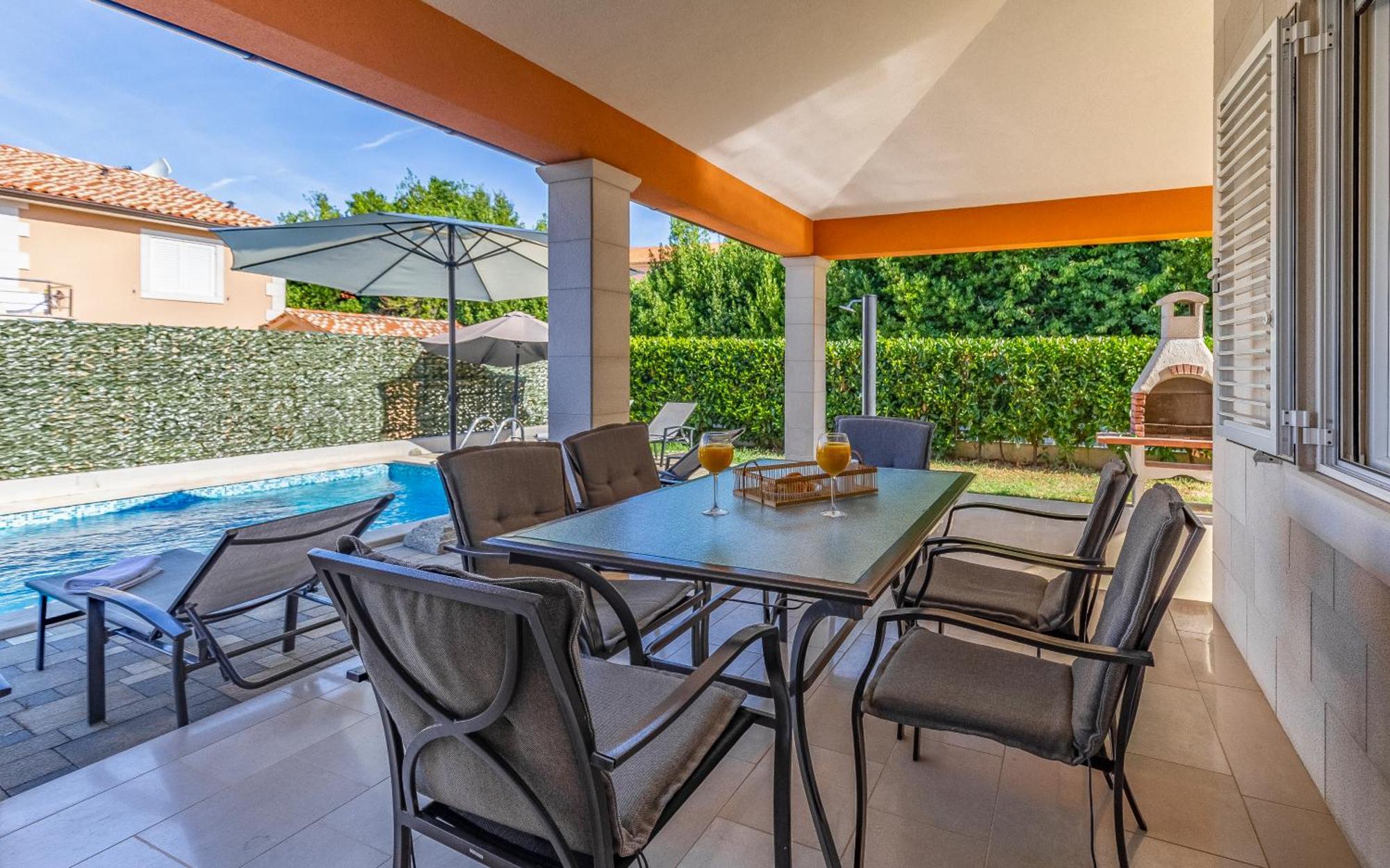 Lotus Villas Resort Пула Екстериор снимка